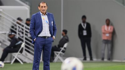 بعد الحادث المروع لعائلته.. المصائب تنهال على مدرب الهلال السعودي
