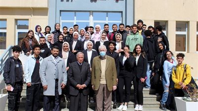 افتتاح معرض طلاب الفنون التطبيقية بالجامعة المصرية الروسية.. صور