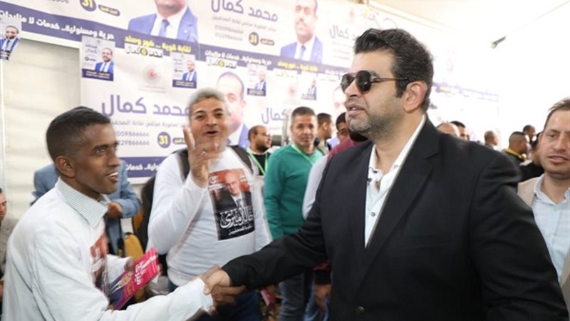 الكاتب الصحفي أحمد