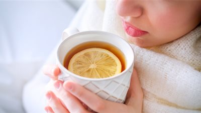 مشروبات طبيعية تخلصك من السعال الجاف