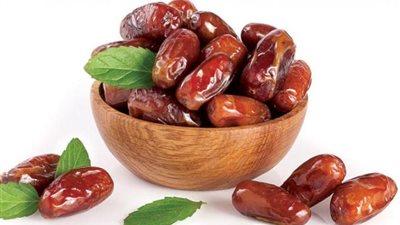 ماذا يحدث للجسم بعد تناول التمر يوميا؟