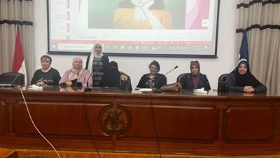 ندوات تثقيف صحي للعامين بهيئة قناة السويس