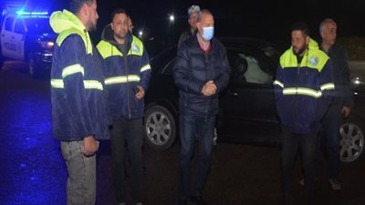 محافظ القليوبية يتابع شفط مياه الأمطار لتسهيل حركة المرور.. صور
