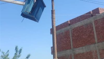 تكثيف أعمال النظافة والإنارة بالقنطرة شرق في الإسماعيلية
