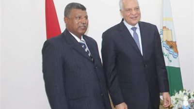 نقابية تجميل الجيزة تتعهد أمام راشد بزيادة الانتاج