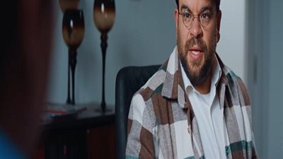 محمد عبد الرحمن يمنع جريمة قتل ويتسبب في أخرى بمسلسل كشف مستعجل