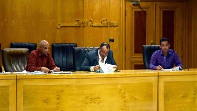 سكرتير عام الأقصر يلتقى المواطنين فى اليوم المفتوح