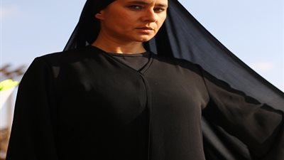 الحلقة 7... الشك يراود نيللي وتخبر دميانة بقتل زوجها 