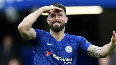 جيرو يجدد عقده مع ميلان لمدة موسم مقابل 3.8 مليون يورو