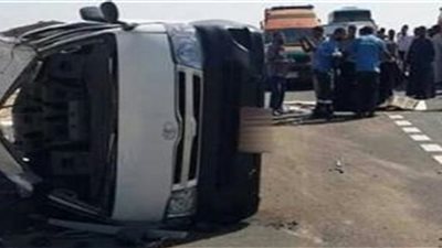 إصابة 4 فى انقلاب ميكروباص بقنا