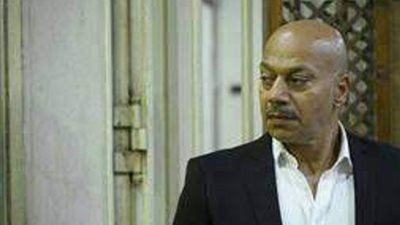 انتهاء جنازة شقيق الفنان ضياء عبد الخالق