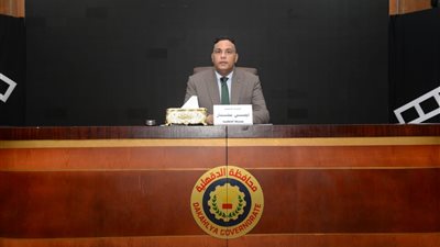 محافظ الدقهلية للتنفيذين: امشوا فى الشوارع كمواطنيين