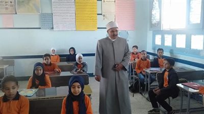 تطبيقِ التقييم الوطنيِ في اللغة العربية والرياضيات بمنطقة السويس