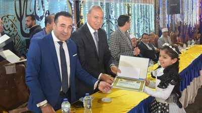 محافظ القليوبية يكرم حفظة القرآن الكريم في الاحتفال السنوي بقرية ترسا بطوخ
