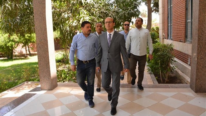 الدكتور احمد المنشاوى