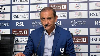 رامون دياز يهاجم حكم مواجهة الهلال والشباب ويغادر المؤتمر الصحفي
