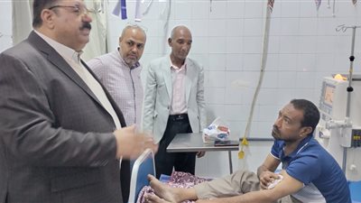 رئيس مدينة سفاجا يتفقد قسم الغسيل الكلوي بالمستشفى المركزي..صور