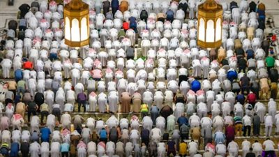 رئاسة الحرمين: أكثر من 950 ألف مصل ومعتمر يوميا من بداية رمضان