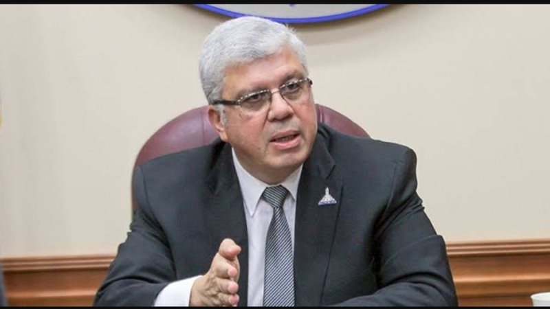 الدكتور أيمن عاشور