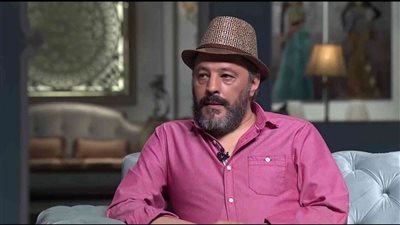 عمرو عبدالجليل: مش هجيب لأبني دور في المجال الفني.. لازم يتخدع ويعاني