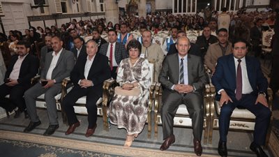 محافظ بني سويف والقيادات الأمنية والنواب يشهدون قداس القيامة