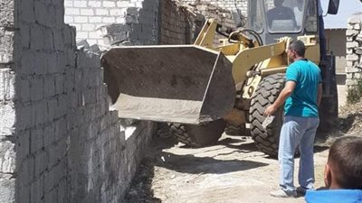 لمنع انتشار العشوائيات قرى المنيا تزيل عشر حالات تعدى