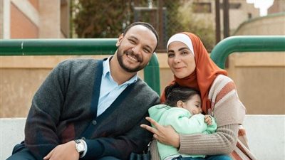 برفقة منى زكى.. أحمد خالد صالح يلفت الأنظار من 