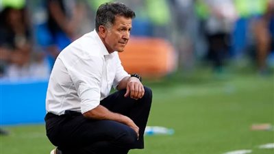 بالأسماء .. أوسوريو يحسم مصير سداسي الزمالك المهدد بالرحيل
