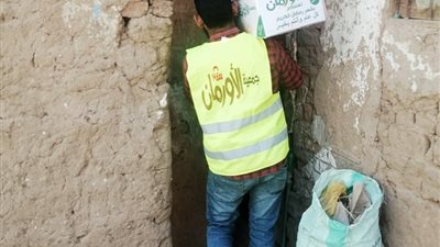الانتهاء من توزيع 8 ألاف كرتونة مواد غذائية باسيوط