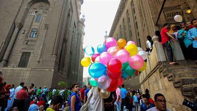 أسباب وأعراض الشعور بالاكتئاب في العيد
