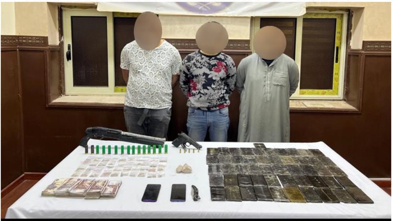المتهمون والمضبوطات