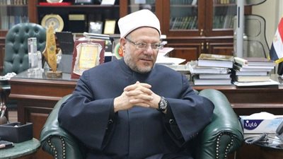 المفتي يرد على حكم توجيه أموال نافلة العمرة والحج على الفقراء والمحتاجين