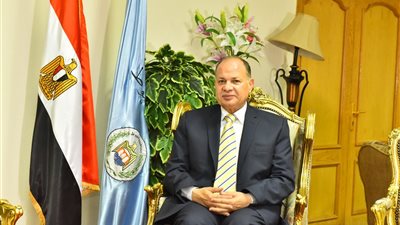 بسرعة إصلاح كسر مفاجىء بخط طرد صرف صحى محطة أبنوب