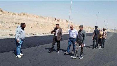 رئيس جهاز مدينة بدر يتفقد أعمال تطوير الطرق ومداخل الأحياء السكنية