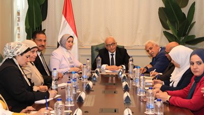 حجازي يتابع آليات اكتشاف الطلاب الموهوبين فى التمثيل والمسرح
