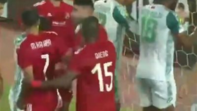 وائل جمعة: الاهلى كان يستحق ركلة جزاء على الرجاء