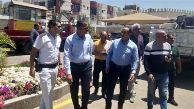 قيادات جهاز الشروق تشهد إعدام معدات الكافيتريات والمحلات.. بالصور