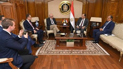 وزير التجارة يبحث التعاون الاقتصادى مع نائب بالبرلمان الالماني