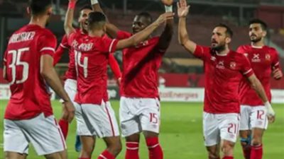 نجم دفاع الاهلى على رادار الزمالك .. والابيض ينتظر قرار اللاعب