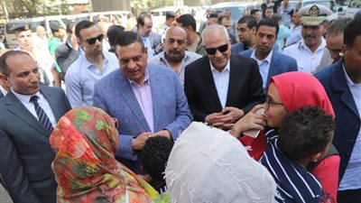 وزير التنمية المحلية: التأكد من التزام السائقين بالتعريفة الجديدة