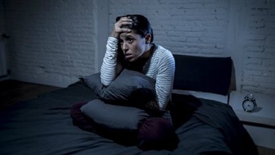 لماذا نستيقظ خلال الكوابيس ؟ خبيرة فى النوم تكشف