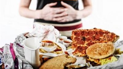 تفادي الوجبات.. أشهر 5 أخطاء غذائية يرتكبها 