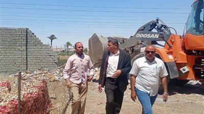 تسليم قطعة أرض مخصصة لإنشاء مدرسة ثانوي للأبنية التعليمية بالمنيا