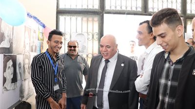 رئيس جامعة الدلتا التكنولوجية يفتتح المعرض الفنى الثالث
