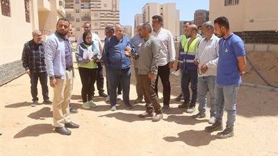 رئيس جهاز القاهرة الجديدة يتفقد أعمال الطرق والمرافق الجارية بالمدينة