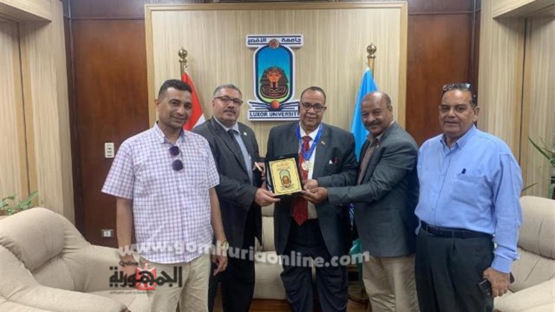 بوابة الجمهورية