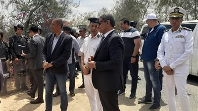 إزالة ٢٢حالة تعدى على مساحة ٢٨٢٠م بشباب الخريجين بالسويس