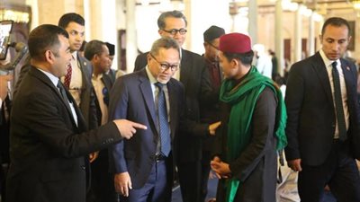 ذو الكفل حسن يزور الجامع الأزهر ويستمع لشرح مفصل عن تاريخ الجامع