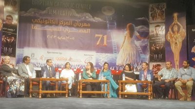 مناقشات ساخنة بين صُناع فيلم 