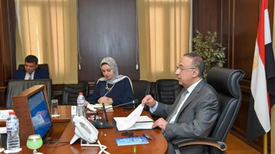 الشريف الدولة بتوجيهات الرئيس تنفق المليارات لحماية الإسكندرية